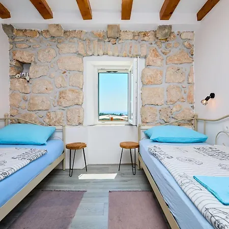 Stone House Biskup