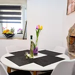 Stone House Biskup Апартаменты *