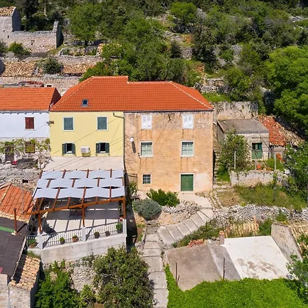 Stone House Biskup