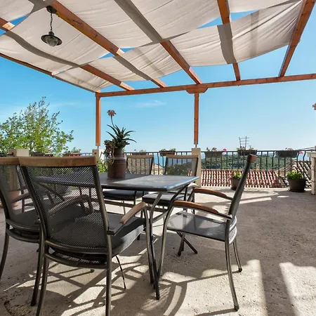 Stone House Biskup Apartman