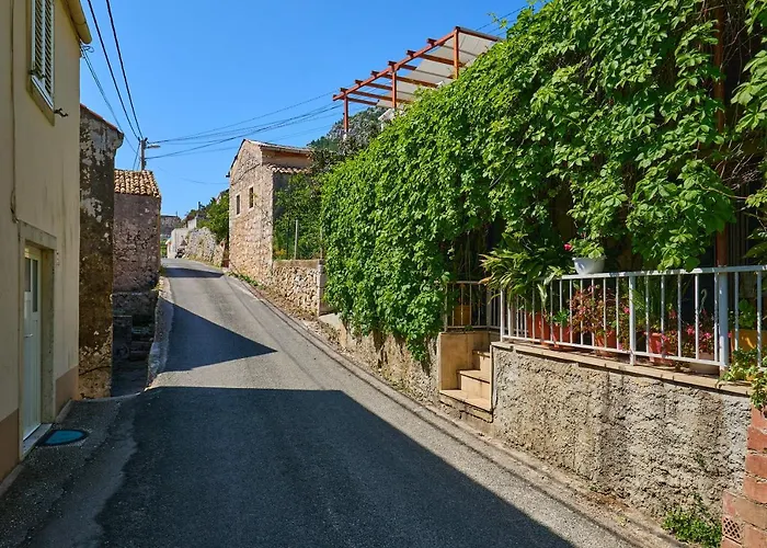 Stone House Biskup Apartamento